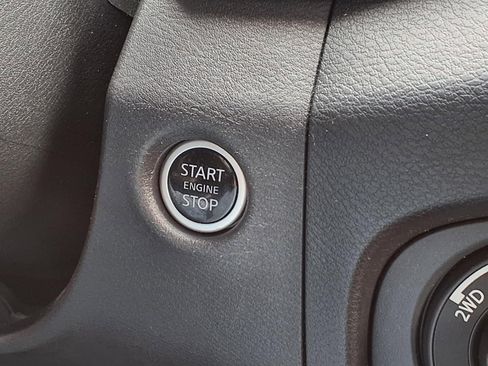 Used 2023 Nissan Frontier PRO-4X w/ Pro Convenience Package AWD/4WD image 24
