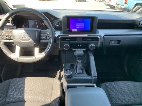 New 2026 Toyota 4Runner SR5 AWD/4WD image 15