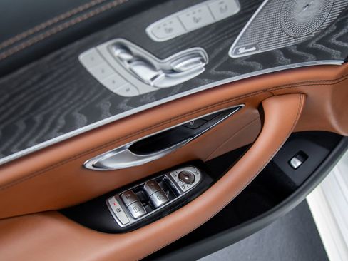 Used 2023 Mercedes-Benz AMG GT 43 image 11