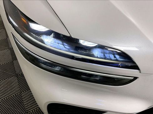 Used 2022 Genesis GV70 3.5T Sport image 28