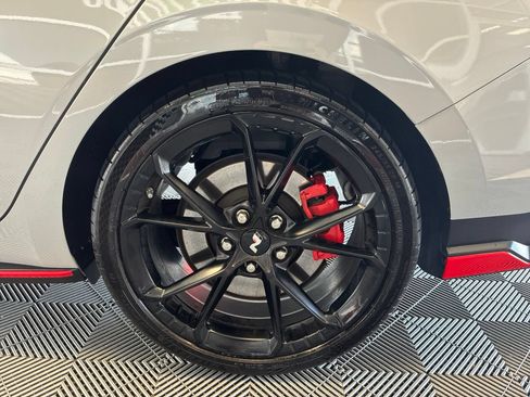 Used 2025 Hyundai Elantra N FWD image 9