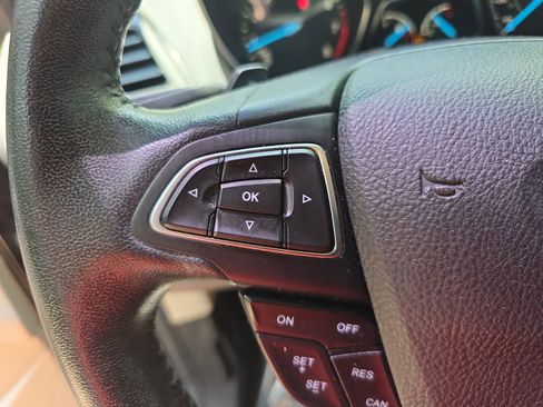 Used 2017 Ford Escape Titanium FWD image 17