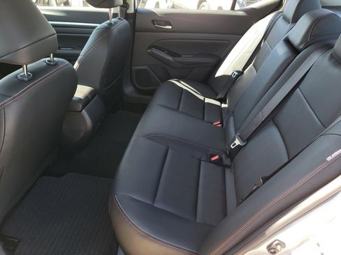 New 2025 Nissan Altima 2.5 SR image 15