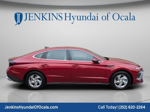 New 2026 Hyundai Sonata SE FWD image 2