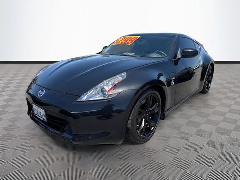 Used 2011 Nissan 370Z Touring w/ Sport Pkg RWD image 3