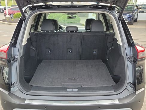 Used 2021 Nissan Rogue SV w/ Premium Package image 8