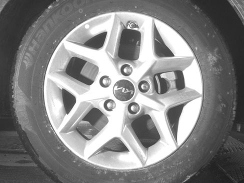 Used 2025 Kia Soul LX w/ LX Technology Package FWD image 13