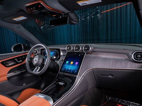 Certified 2026 Mercedes-Benz GLC 300 image 4