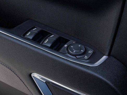 Used 2024 Chevrolet Silverado 1500 LT image 12