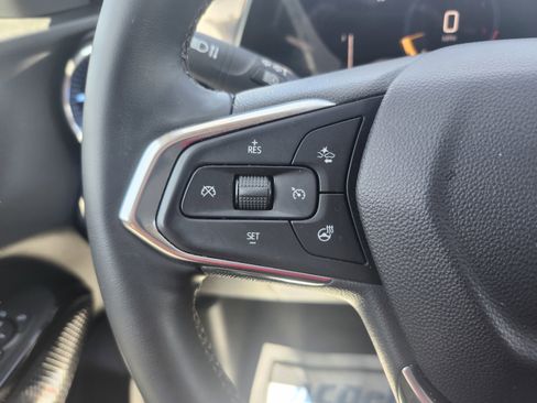 Used 2024 Chevrolet Trax LT w/ Driver Confidence Package FWD image 15