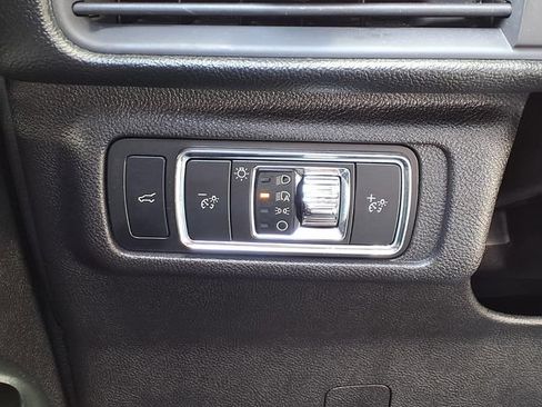 Used 2024 Lincoln Corsair FWD image 15