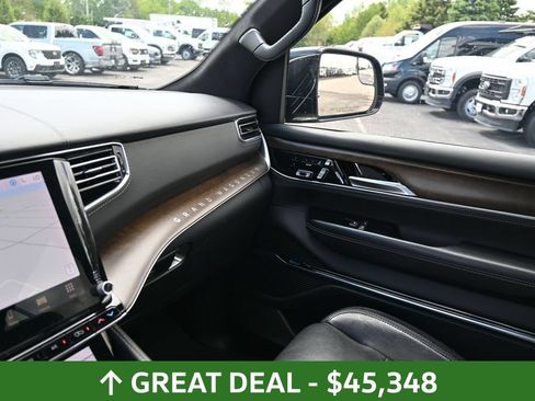 Used 2023 Jeep Grand Wagoneer L Series II AWD/4WD image 33