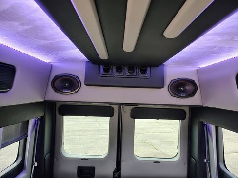 Used 2023 RAM ProMaster 2500 w/ Driver Convenience Group FWD image 36