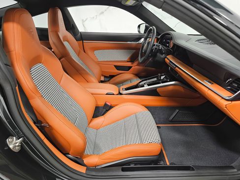 Used 2023 Porsche 911 Turbo S AWD/4WD image 2