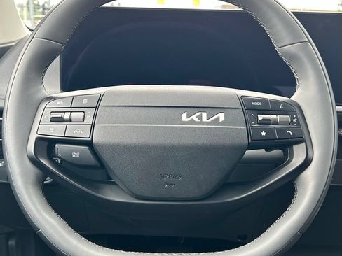 Used 2025 Kia EV6 Light AWD/4WD image 19