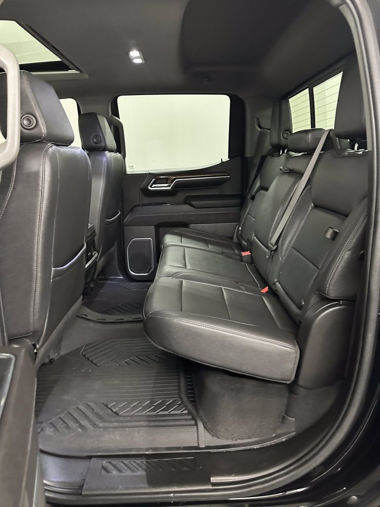 Used 2023 Chevrolet Silverado 1500 RST AWD/4WD image 27