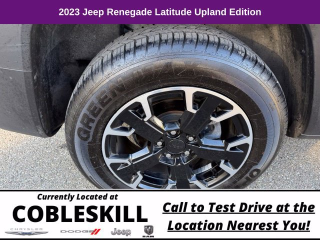 Used 2023 Jeep Renegade Latitude AWD/4WD image 21