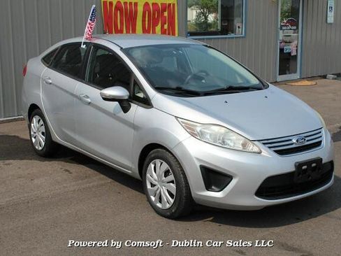 Used 2013 Ford Fiesta SE image 3
