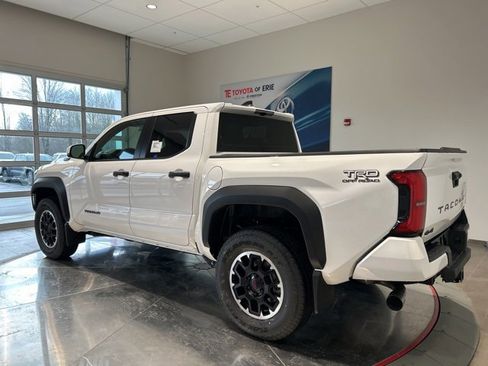 New 2025 Toyota Tacoma TRD Off-Road image 5