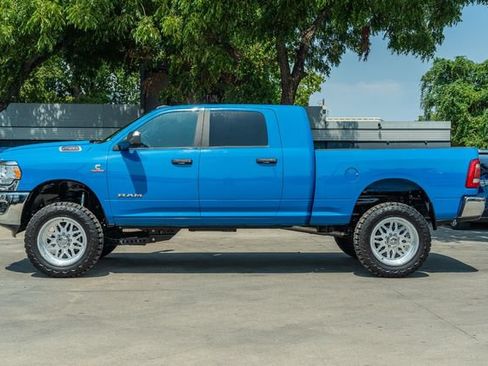 Used 2022 RAM 2500 Big Horn w/ Level C Equiment Group AWD/4WD image 3