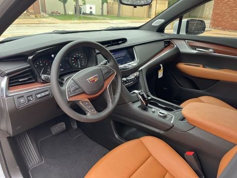 New 2026 Cadillac XT5 Premium Luxury FWD image 18