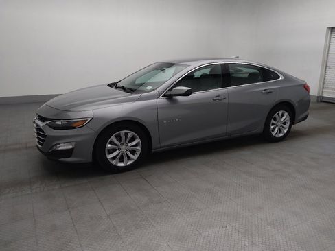 Used 2023 Chevrolet Malibu LT FWD image 2