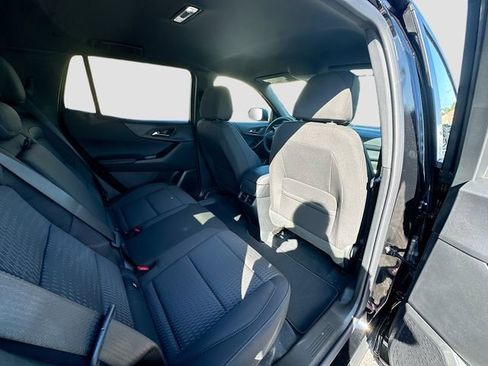 New 2026 Chevrolet Equinox LT image 30