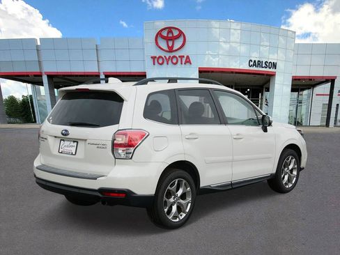Used 2017 Subaru Forester 2.5i Touring AWD/4WD image 5