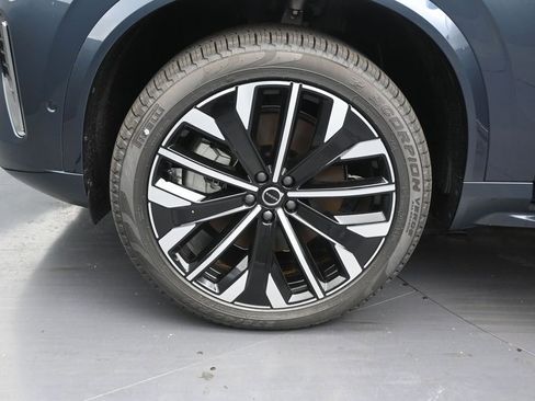 New 2026 Volvo XC90 T8 Ultra w/ Protection Package Premier AWD/4WD image 16