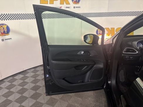 New 2026 Chrysler Voyager LX FWD image 14