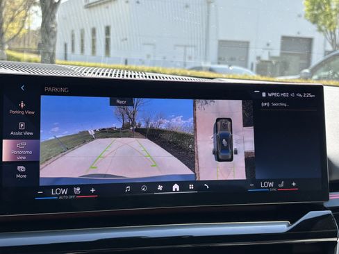Certified 2026 BMW 530i RWD image 21