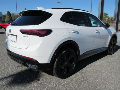 Used 2025 Buick Envision Sport Touring image 5