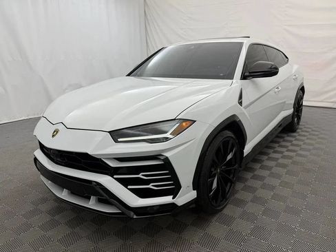 Used 2021 Lamborghini Urus AWD/4WD image 2
