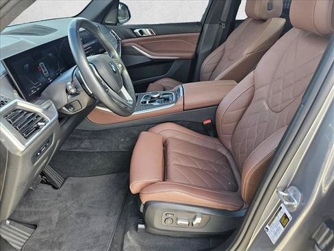 Used 2025 BMW X5 sDrive40i RWD image 16