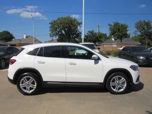 Used 2022 Mercedes-Benz GLA 250 4MATIC w/ Premium Package Lite image 5