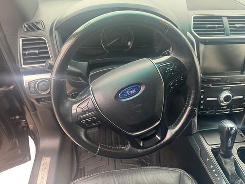 Used 2016 Ford Explorer Limited image 12