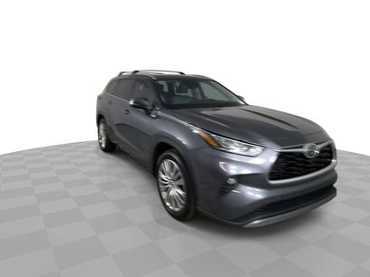 Used 2023 Toyota Highlander Platinum