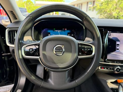 Used 2023 Volvo S90 B6 Plus AWD/4WD image 20
