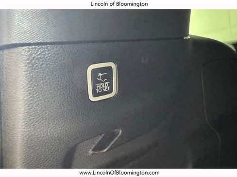 Used 2024 Jeep Wagoneer L Series II w/ Flexible Seating Group image 33