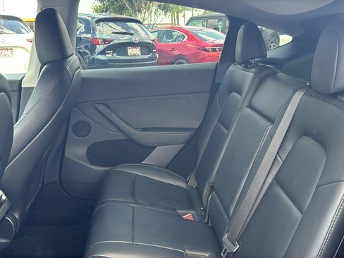 Used 2023 Tesla Model Y Long Range AWD/4WD image 21