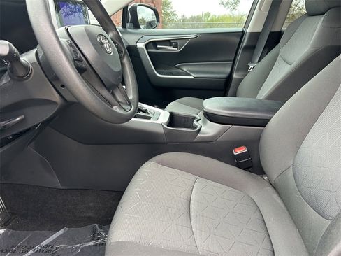 Used 2023 Toyota RAV4 XLE image 11