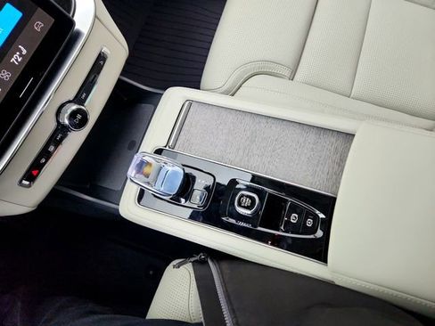 New 2026 Volvo XC90 B6 Ultra w/ Lounge Package image 22