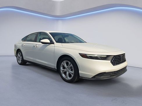 Used 2023 Honda Accord LX image 7
