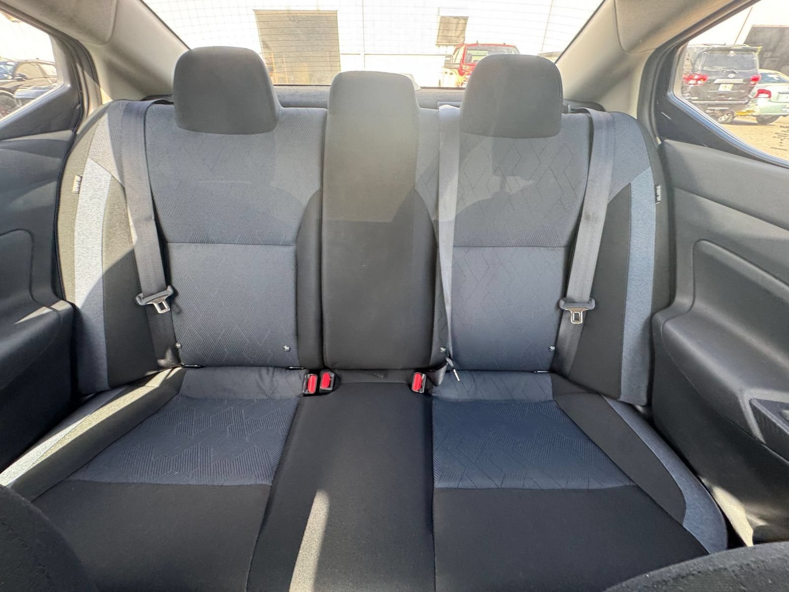 Used 2025 Nissan Versa SV FWD image 35
