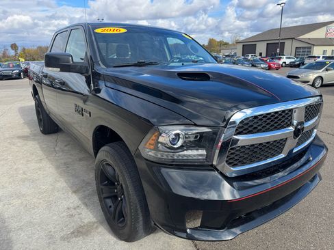 Used 2016 RAM 1500 Sport image 3