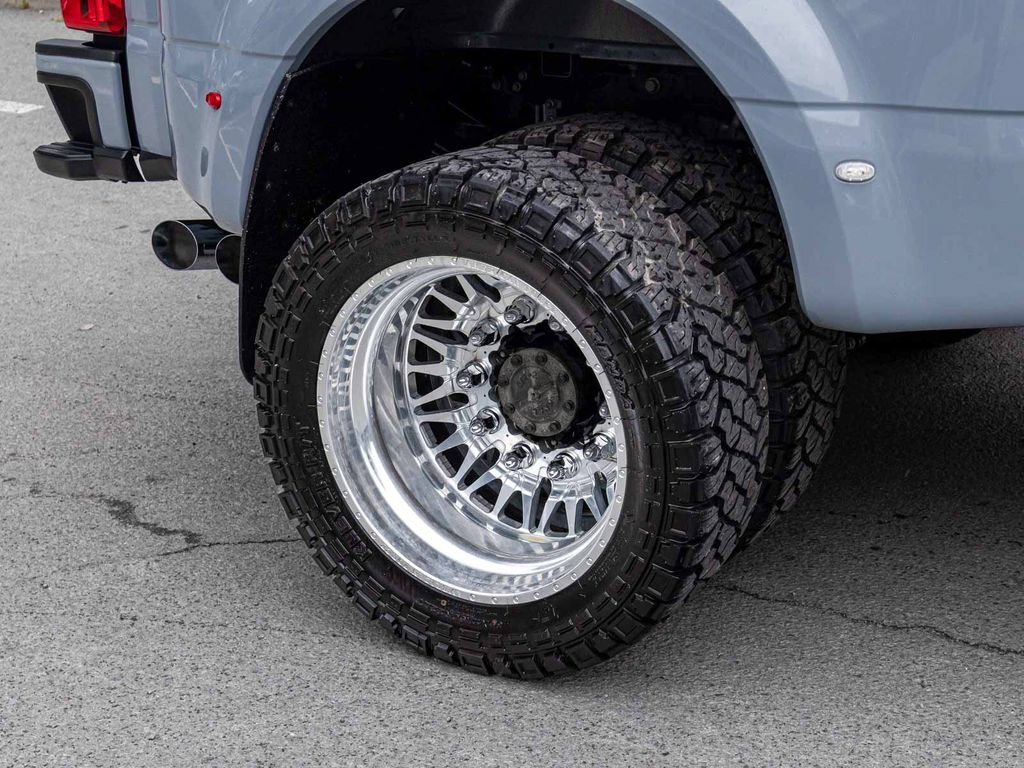 Used 2025 Ford F450 Platinum w/ Platinum Plus Package AWD/4WD image 10