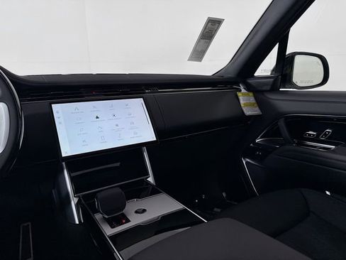 New 2026 Land Rover Range Rover SE image 26