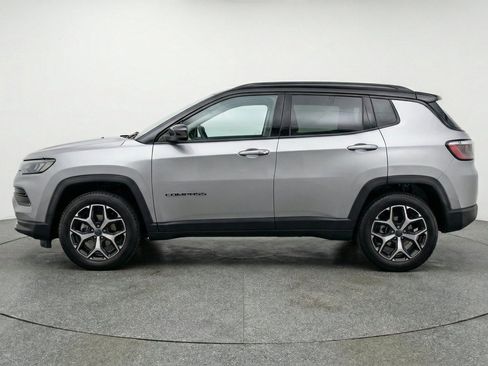 Used 2025 Jeep Compass Limited AWD/4WD image 5