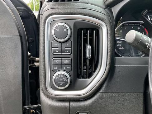 Used 2019 GMC Sierra 1500 SLT w/ SLT Premium Package AWD/4WD image 16