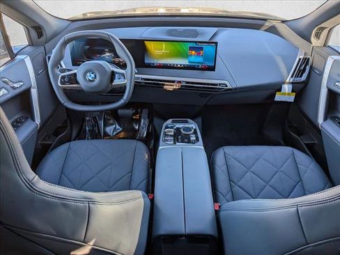 New 2026 BMW iX xDrive60 image 18